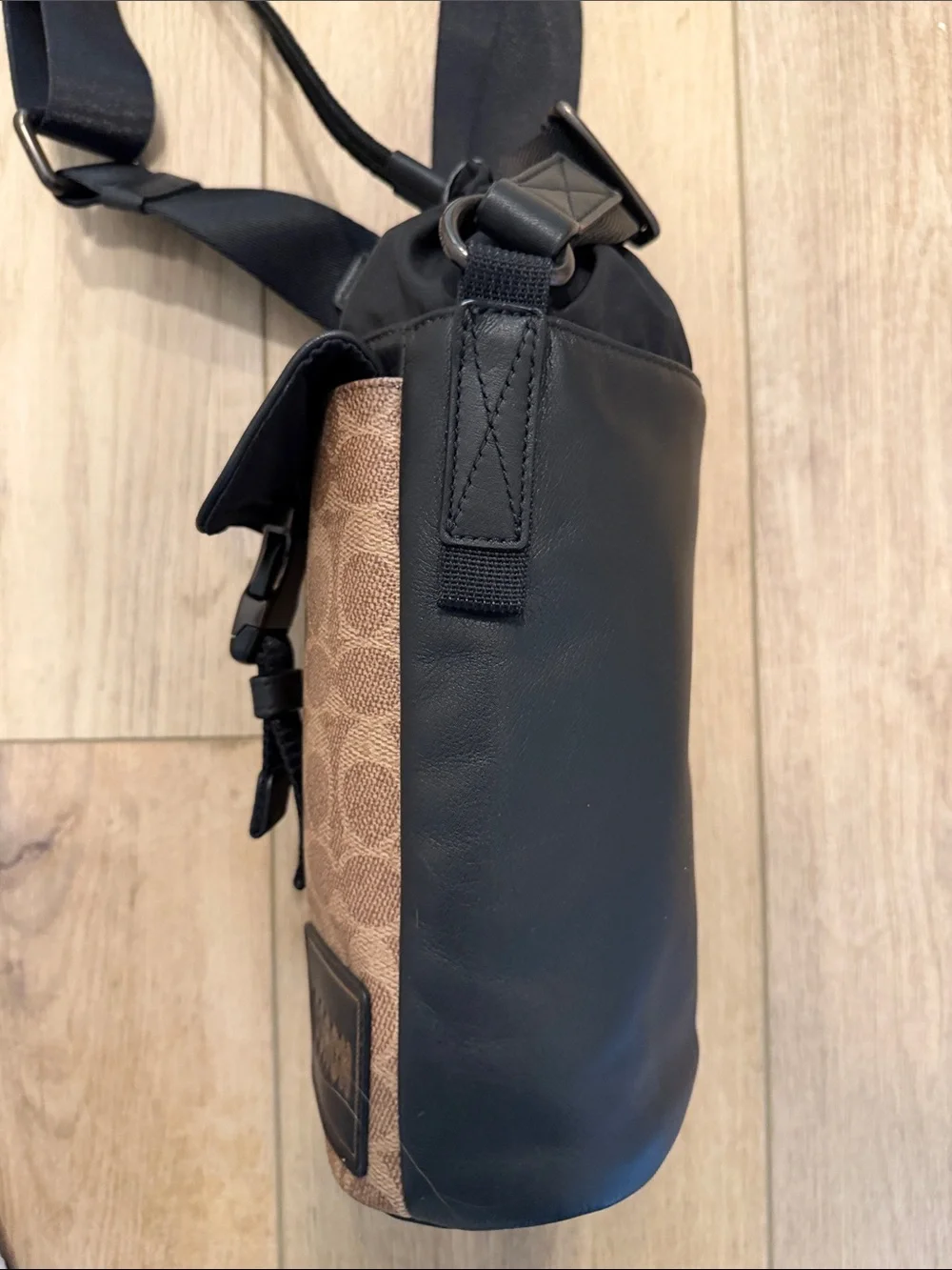 Coach Men’s Brown Signature Canvas Messenger Crossbody